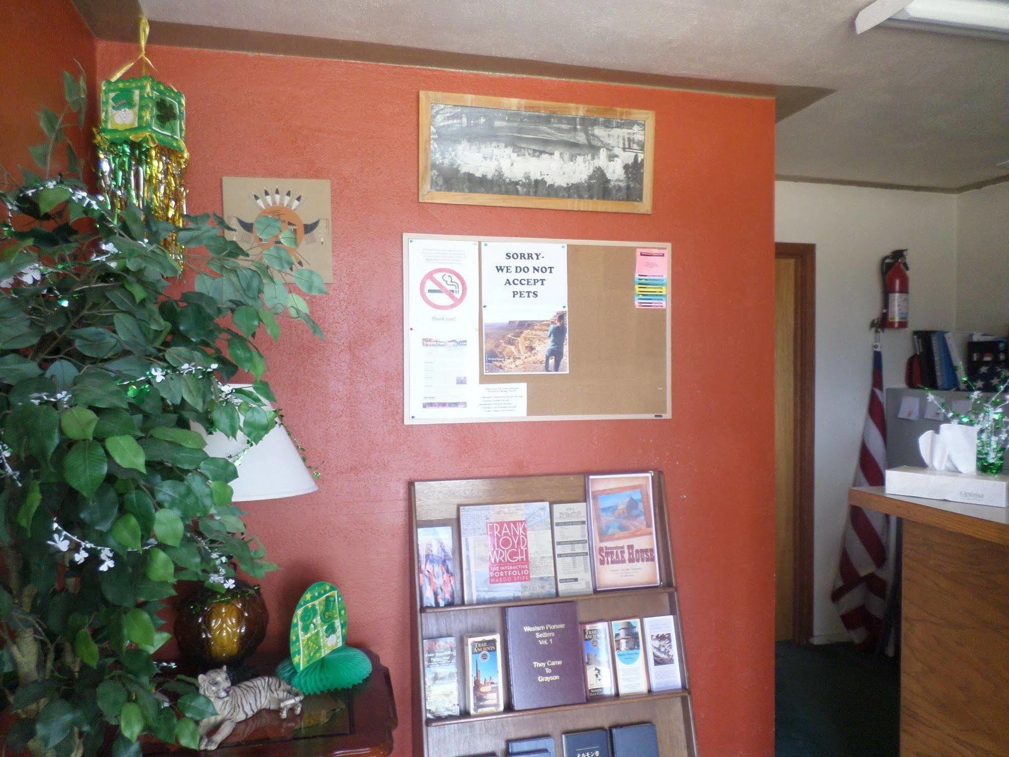 Cliff Palace Motel Blanding Eksteriør billede